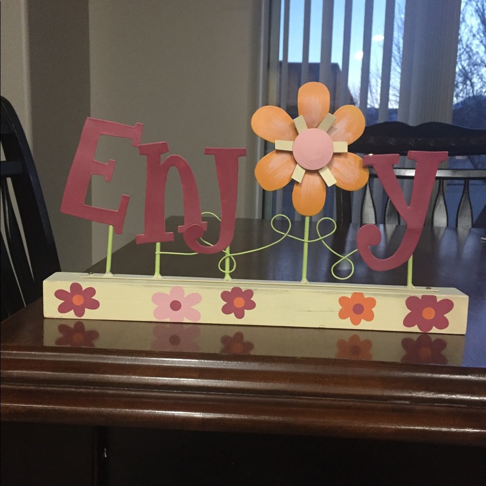 Enjoy plaque